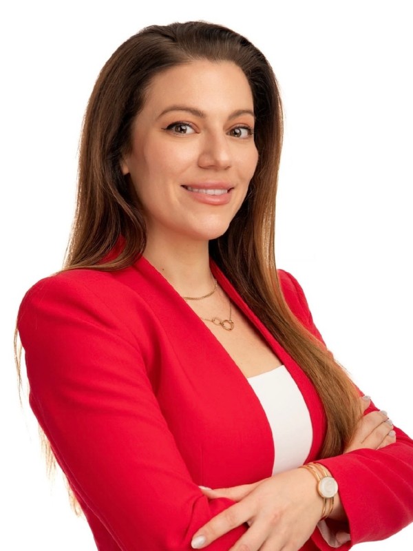 Dr. Zsombok Regina